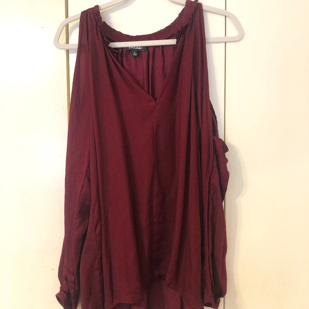 Long Sleeve Cold Shoulder